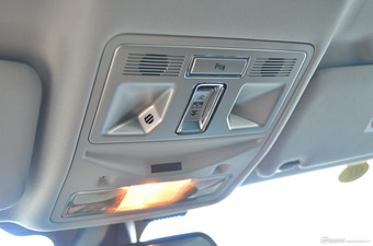 2015款捷豹XF 2.0T Sportbrake 豪华版