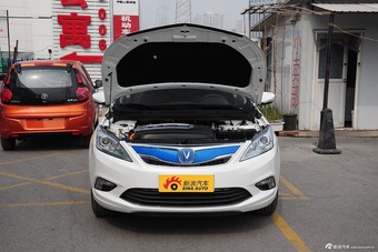 2015款逸动纯电动尊贵版