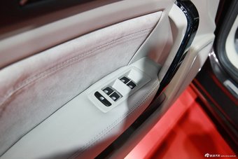 2015上海车展：众泰Z700