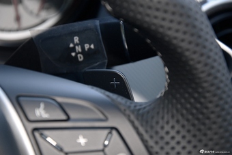 2016款奔驰GLA级 GLA220 2.0T自动 4MATIC豪华型