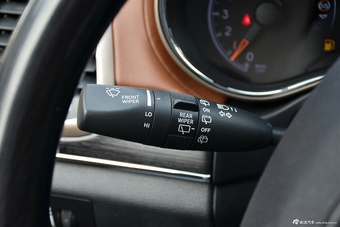 2016款大切诺基3.6L自动旗舰尊耀版