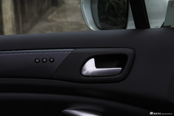 2016款雪铁龙C5 1.8T自动豪华型