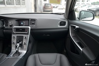 2017款沃尔沃V60  2.0T自动 T5 智逸版