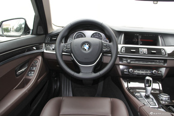 2014款宝马5系525Li豪华设计套装