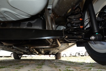 2016款YARiS L致炫1.5L自动劲速天窗版