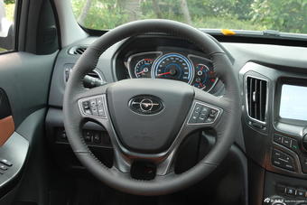 2013款海马S7 2.0L自动智臻版