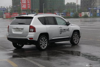 2014款Jeep指南者