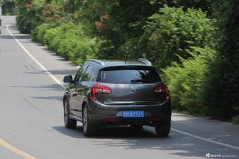 2013款雪铁龙C4 Aircross