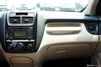 2013款狮跑2.0L GL自动两驱版