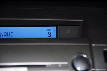 2013款马自达8 2.5L自动尊贵版