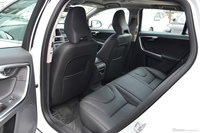 2017款沃尔沃V60  2.0T自动 T5 智逸版