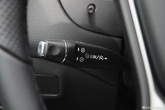 2015款奔驰GLA200时尚型