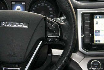 2015款哈弗H6 Coupe 2.0T自动两驱尊贵型