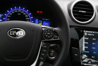 2015款比亚迪S7升级版1.5T手动尊贵型