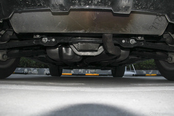 2015款揽胜极光2.0T自动锐动版