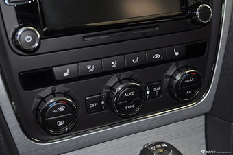 2014款帕萨特1.8T DSG御尊版