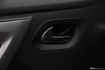 2015款东风雪铁龙C3-XR 1.6T自动先锋型