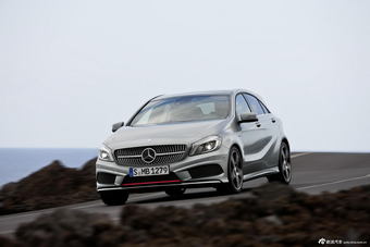 2013款奔驰A级官方图