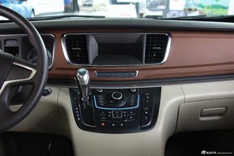 2014款GL8 2.4L CT豪华商务舒适版到店实拍