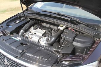 2014款DS 5LS THP200 1.6T自动豪华型