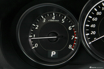 2015款阿特兹2.5L自动蓝天运动版