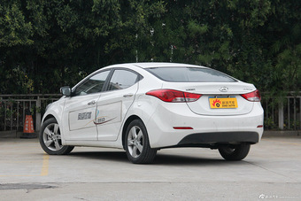 2013款朗动1.6L自动尊贵型