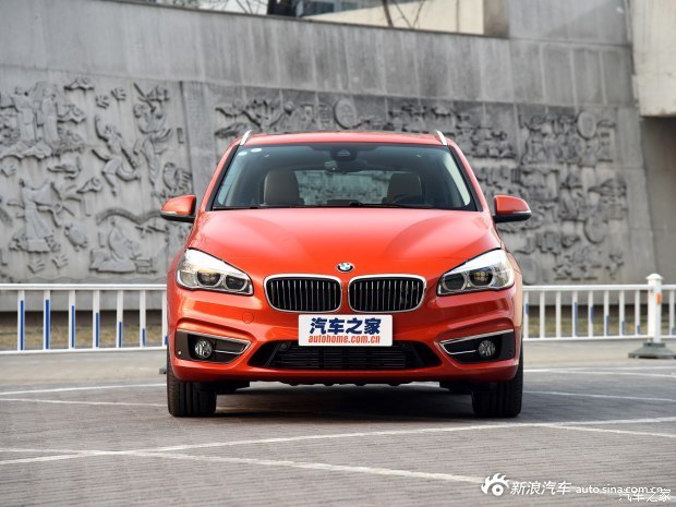 宝马2系旅行车