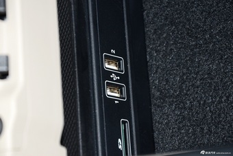 同级新标杆推双造型.实拍奔驰新款E级