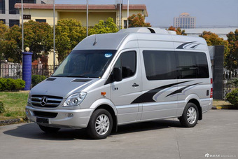 2013款中欧尊逸C型汽油版