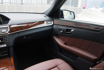 2015款奔驰E级到店实拍