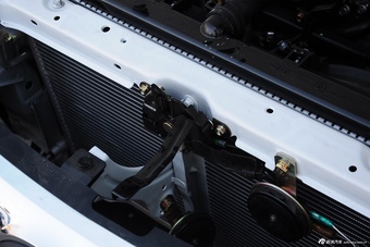 2015款比亚迪全新F3节能版1.5L手动豪华版