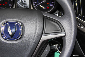 2016款长安CS15 1.5L手动时尚版