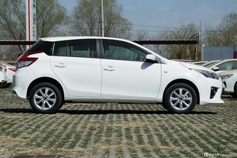 2016款YARiS L致炫1.5L自动劲速天窗版