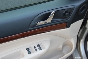 2013款明锐1.4TSI自动逸俊版DSG