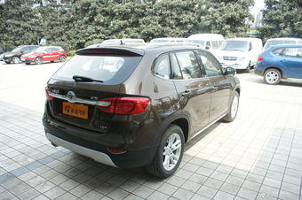 2012款中华V5 1.5T自动两驱豪华型