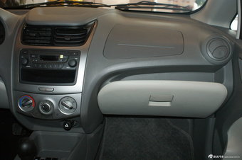 2012款新赛欧三厢