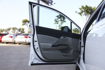 2014款思域1.8L自动经典版