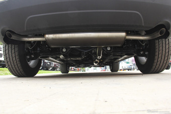 2015款众泰T600 1.5T手动精英型