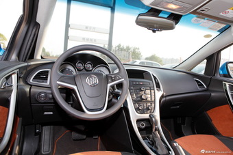 2014款英朗XT 1.6L自动舒适天窗版