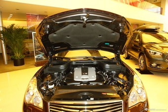 2013款英菲尼迪QX50 2.5L四驱尊雅版