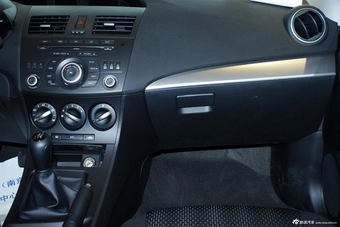 2013款马自达3星骋三厢1.6L手动精英型