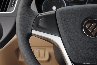 2015款图雅诺2.8T长轴商务版