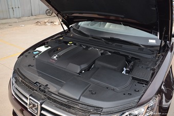 2016款众泰Z700 1.8T手动典雅型