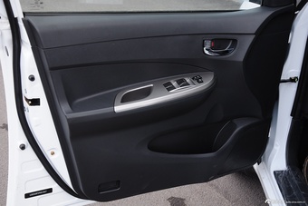 2015款比亚迪全新L3节能版1.5L自动舒适型
