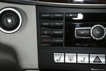 2015款奔驰E260L 2.0T自动