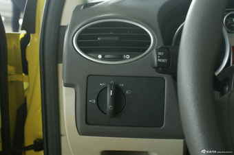 2012款福克斯经典两厢