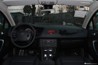 2013款东风雪铁龙C5到店实拍