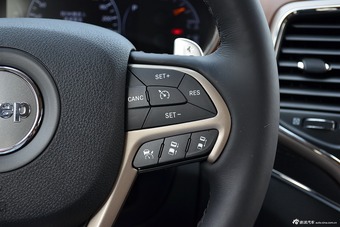 2016款大切诺基3.6L自动旗舰尊耀版