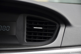 2016款奔腾B50 1.6L自动舒适型