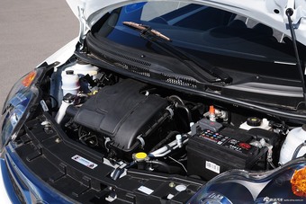 2015款比亚迪F0 1.0L手动尚酷型